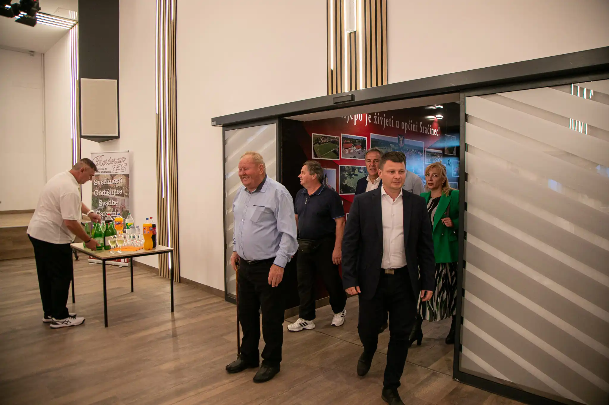 20240927-18_24_58__ZVMK3359 20240927-18_24_58__ZVMK3359