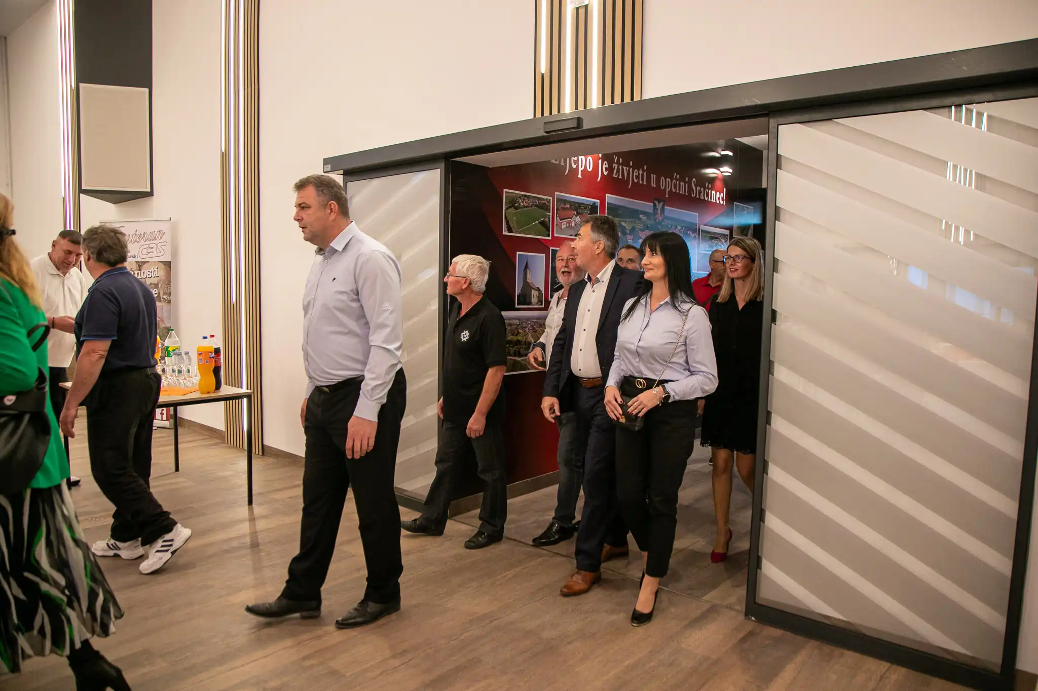 20240927-18_25_05__ZVMK3365 20240927-18_25_05__ZVMK3365