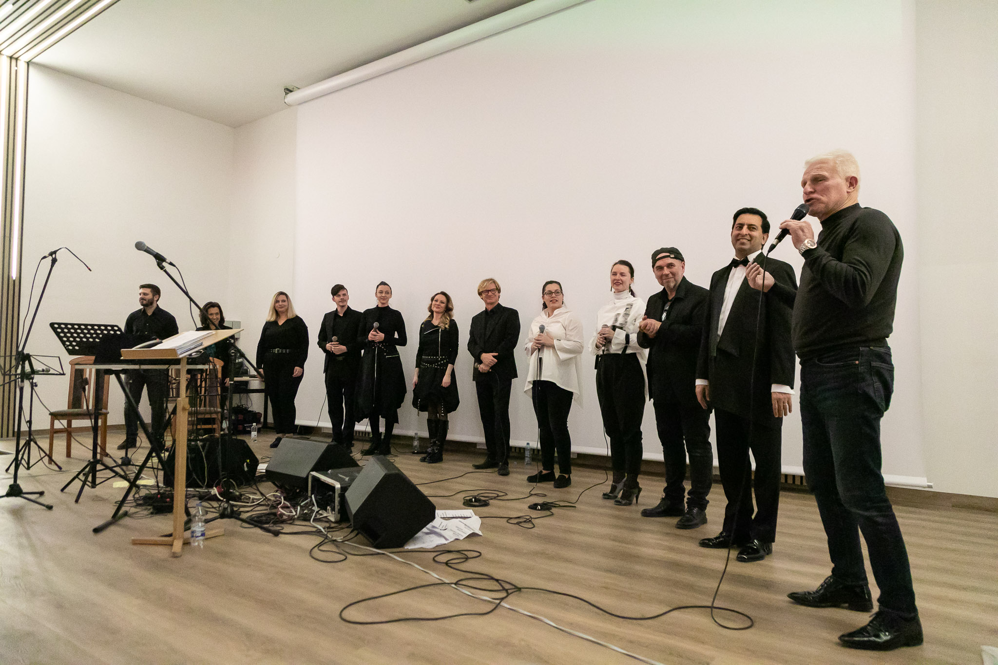 20241219-21_42_34__ZVMK1549