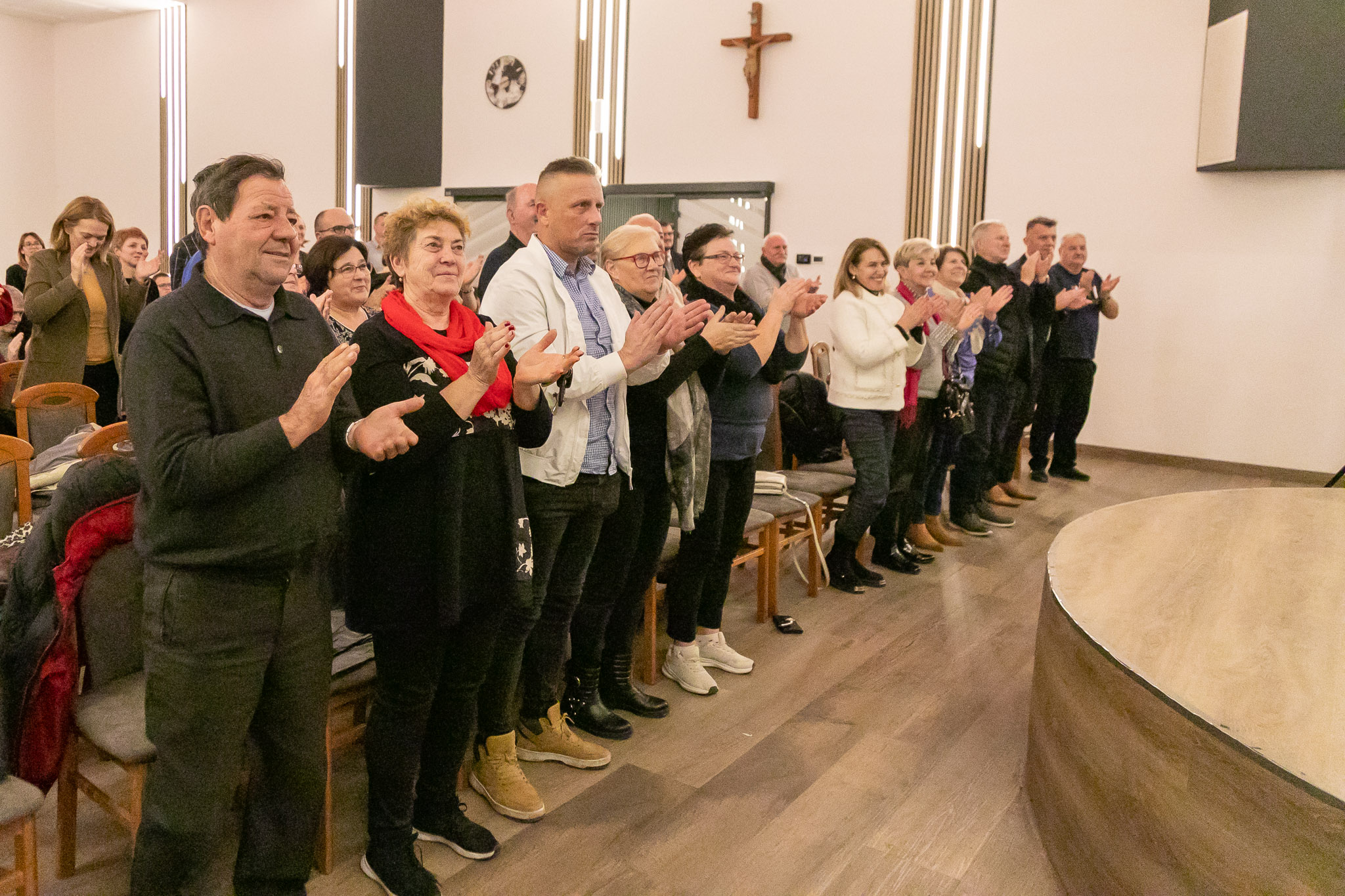 20241219-21_42_40__ZVMK1559