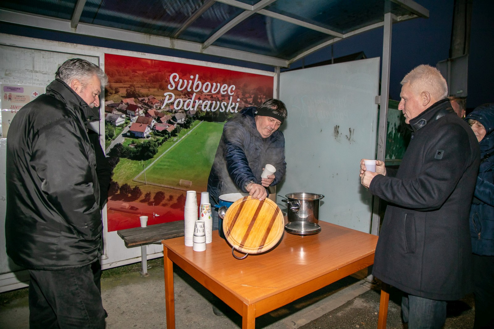 20241220-17_35_39__ZVMK1566 20241220-17_35_39__ZVMK1566