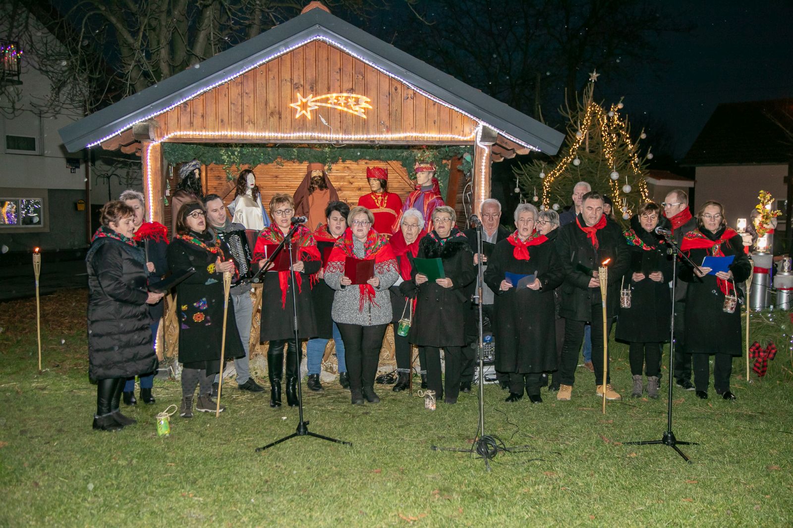 20241220-17_42_29__ZVMK1602 20241220-17_42_29__ZVMK1602