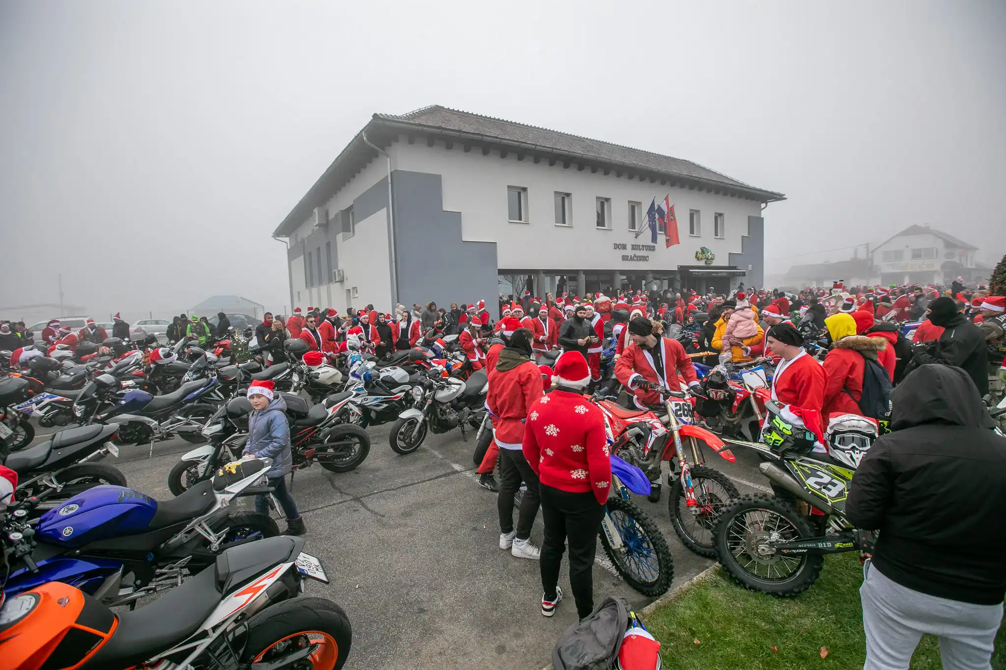 20241231-12_11_37__ZVMK2264 20241231-12_11_37__ZVMK2264