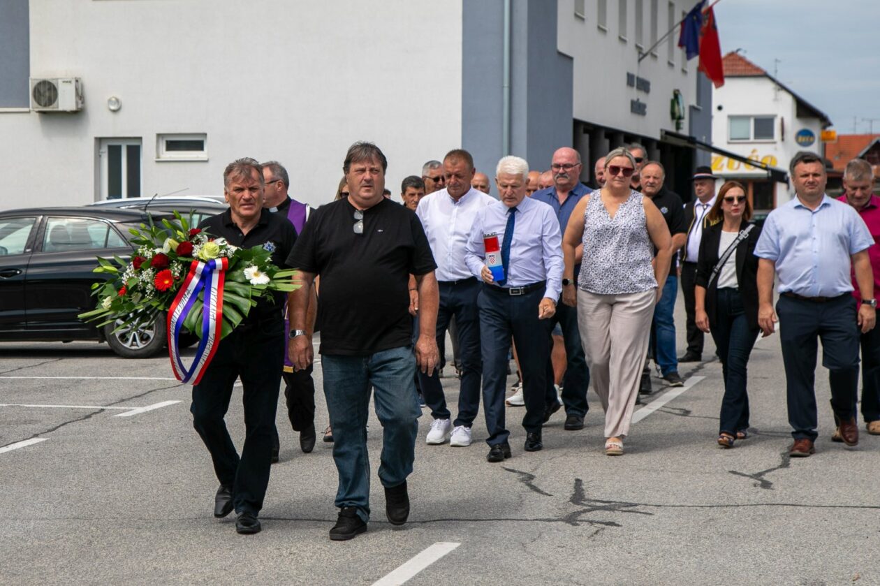 20250802-11_29_42__ZVMK3106