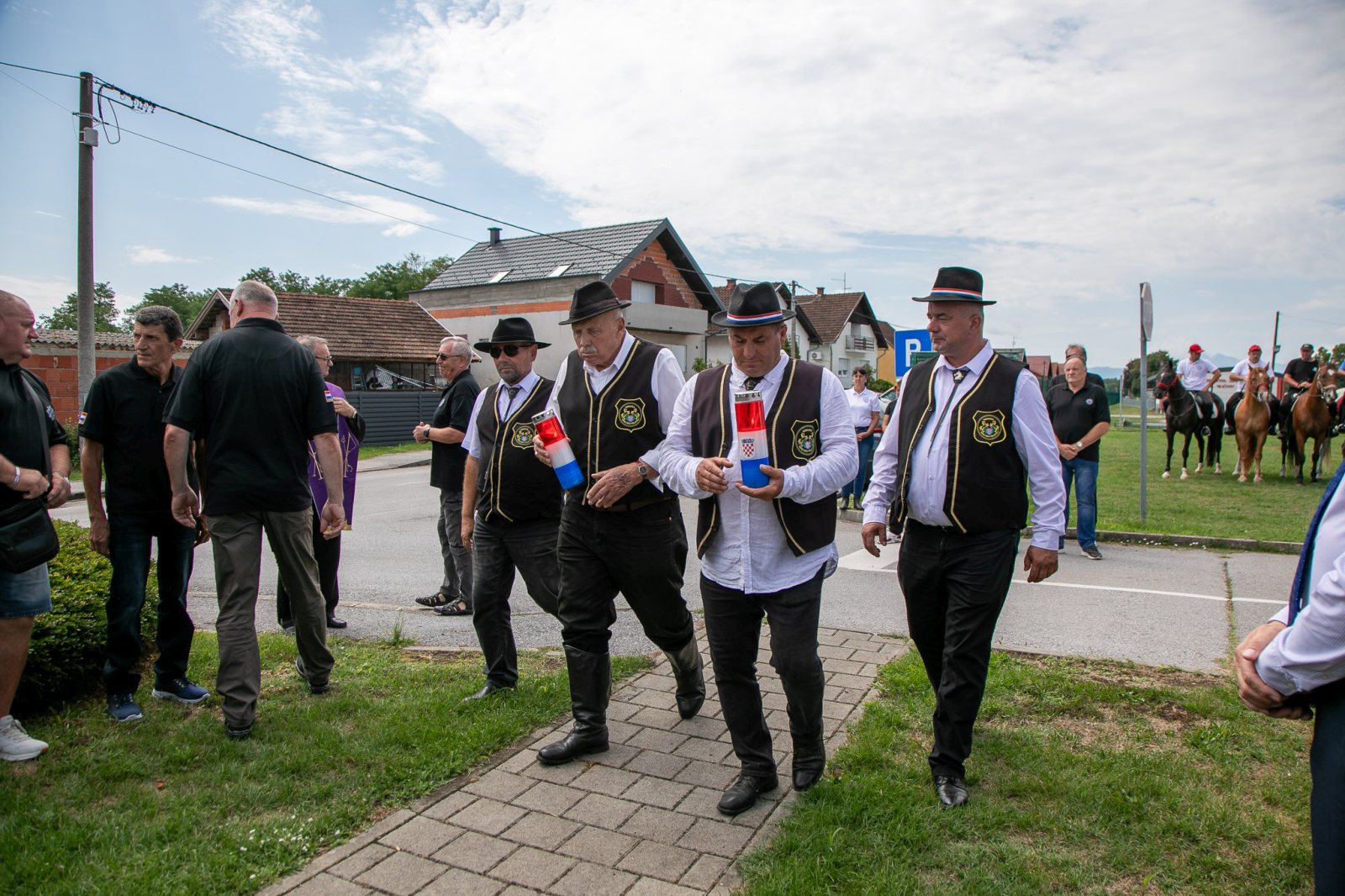 20250802-11_31_11__ZVMK3150 20250802-11_31_11__ZVMK3150