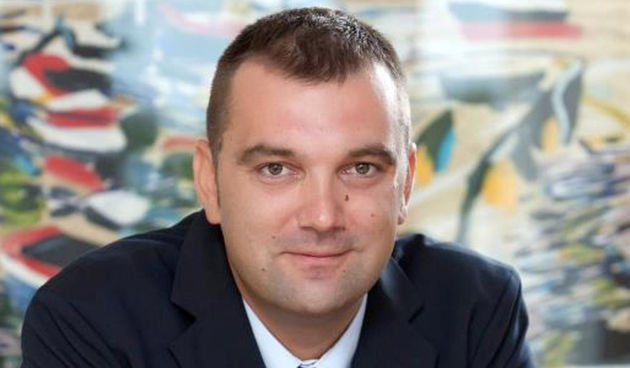 mid56cf0f2ea72b9289521