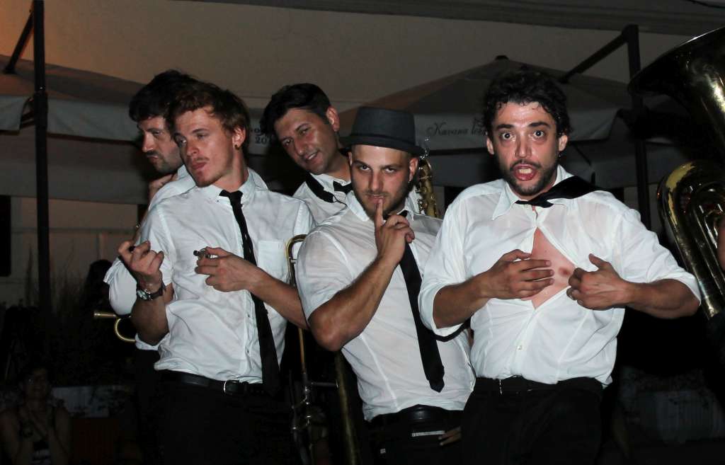 zadnjispanc025113379