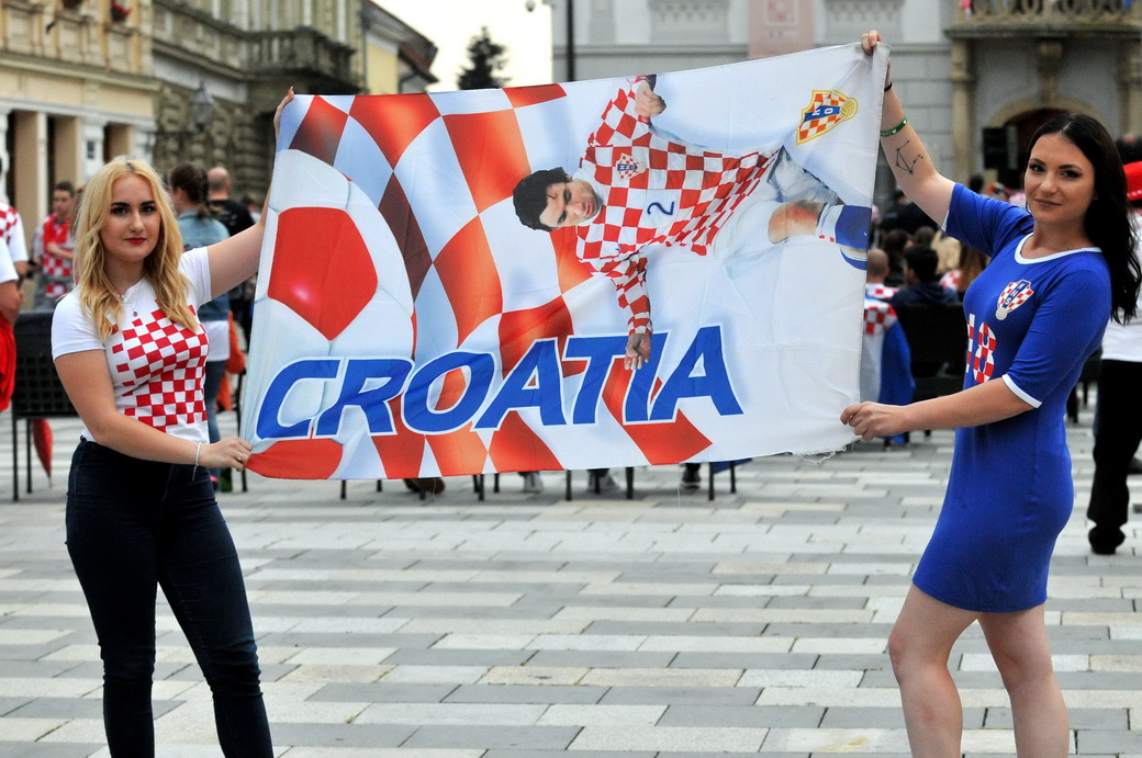 Navijači na Korzu, utakmica Hrvatska – Engleska