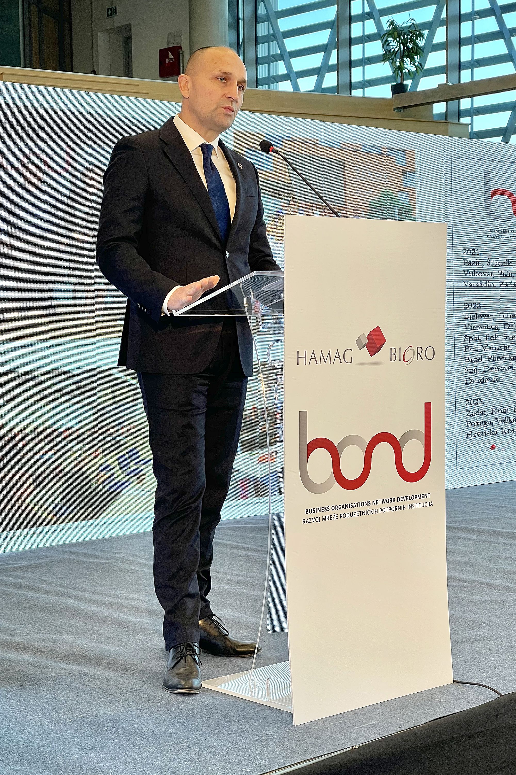 Image 5874487 (auto)