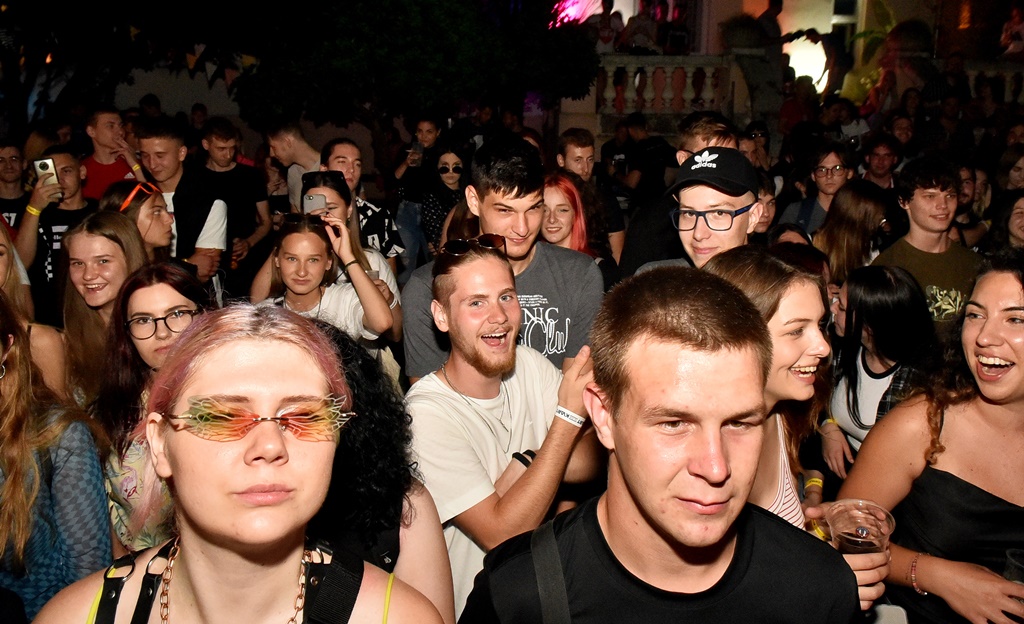 Image 5398876 (auto)