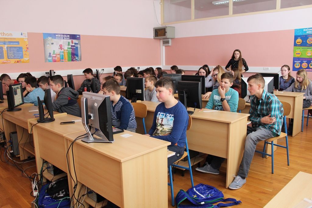 sallyearthcamvinica4798496