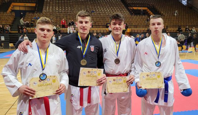 Image 5254400 (auto)