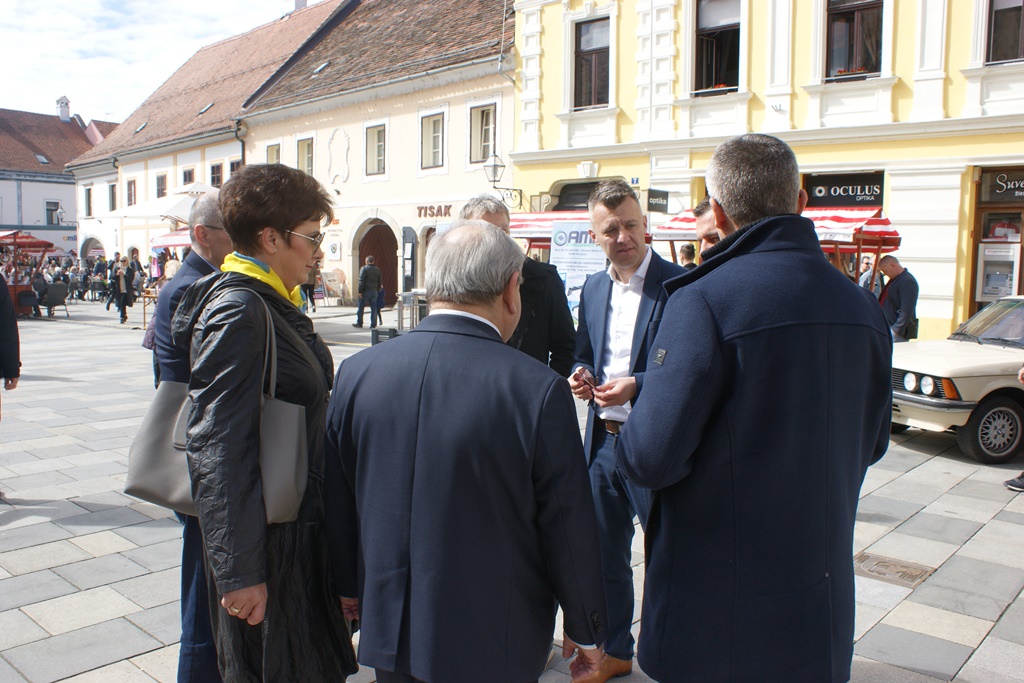 Image 5646897 (auto)