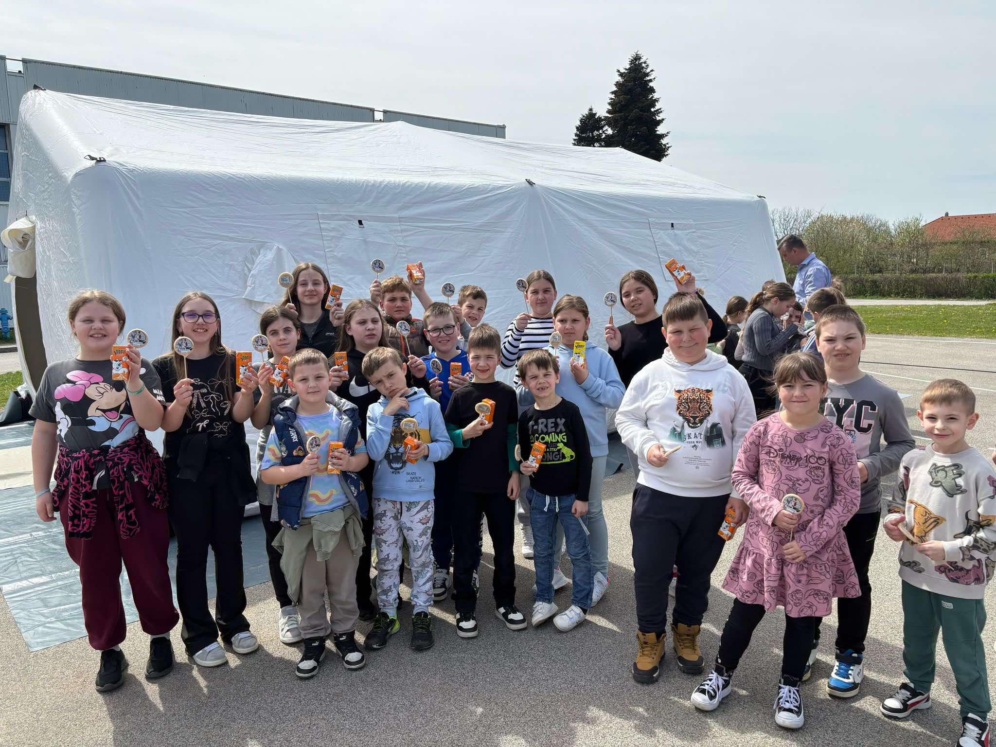 27a106ee-c56d-4688-af94-4900e0b2805a 27a106ee-c56d-4688-af94-4900e0b2805a