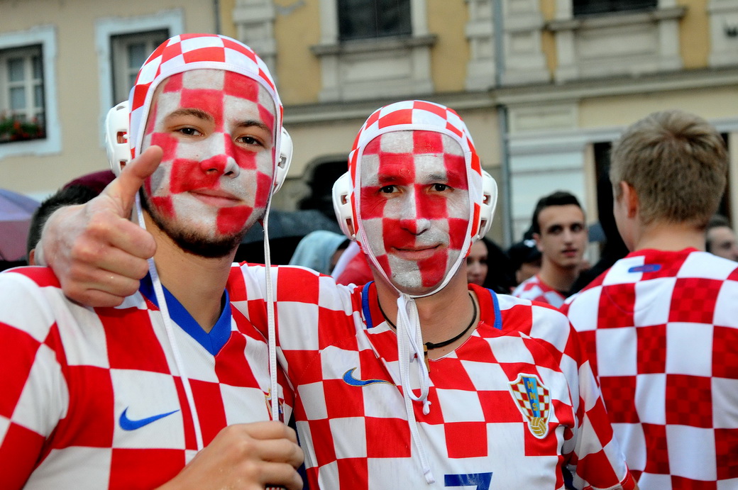 Navijači na Korzu, utakmica Hrvatska – Engleska