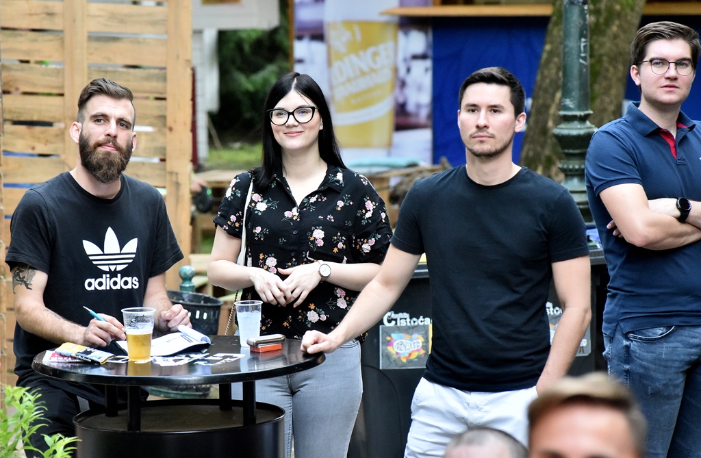 Biergarten 15.6.2022. Open air pub quiz by Darac