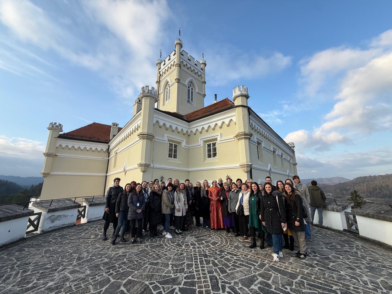 29673645-4F6E-4915-AC5D-E7657F0F7B23