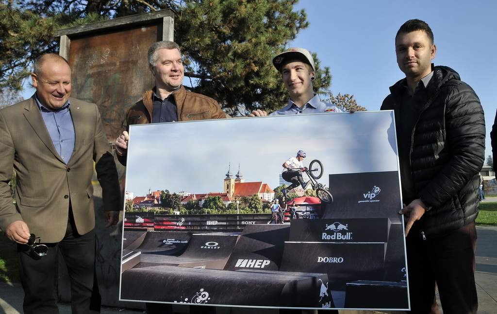 Marin Ranteš, druženje s građanima u skejt parku Marin Ranteš, druženje s građanima u skejt parku