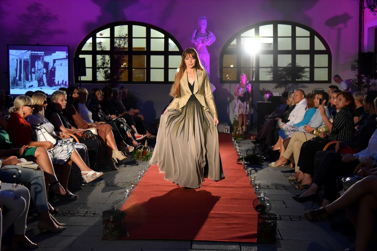 Modna revija u atriju Županijske palače