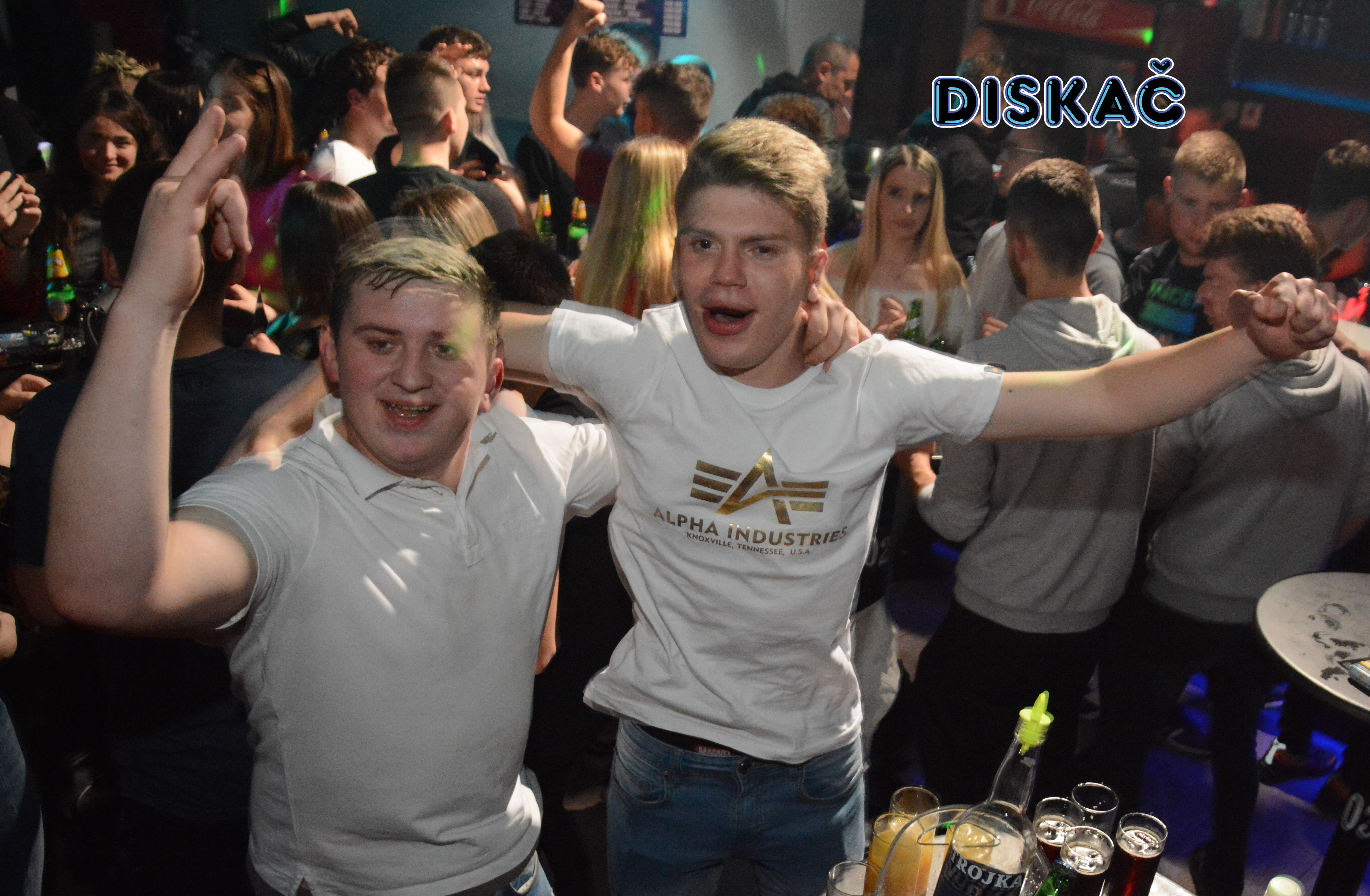 Diskac_Studentski Mega Party_Shooters_Boat_Party