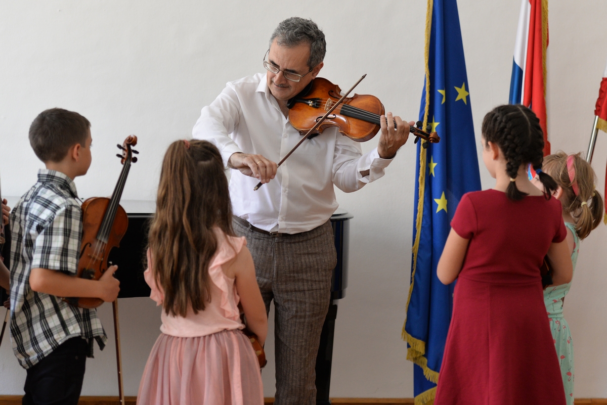 Image 2703955 (auto)