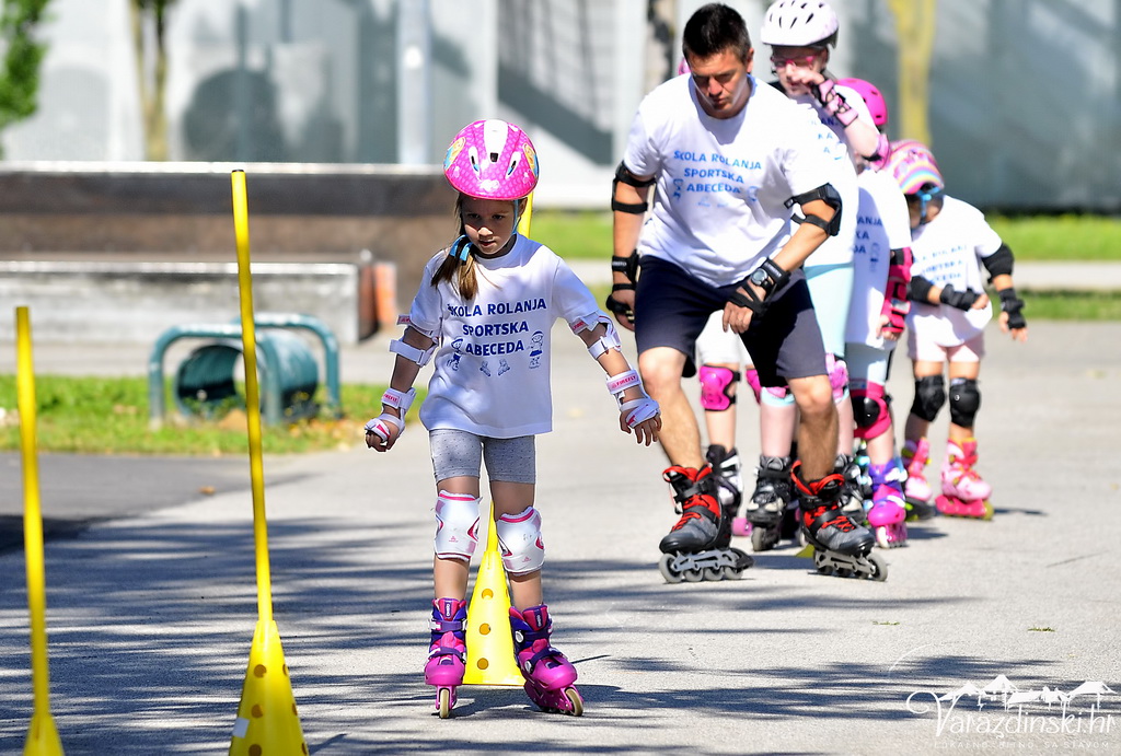 ŠKOLA ROLANJA Oko 130 djece naučilo rolati, s njima po prvi puta i roditelji