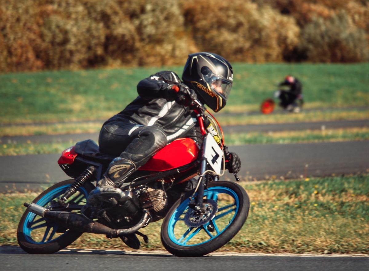 Tomos