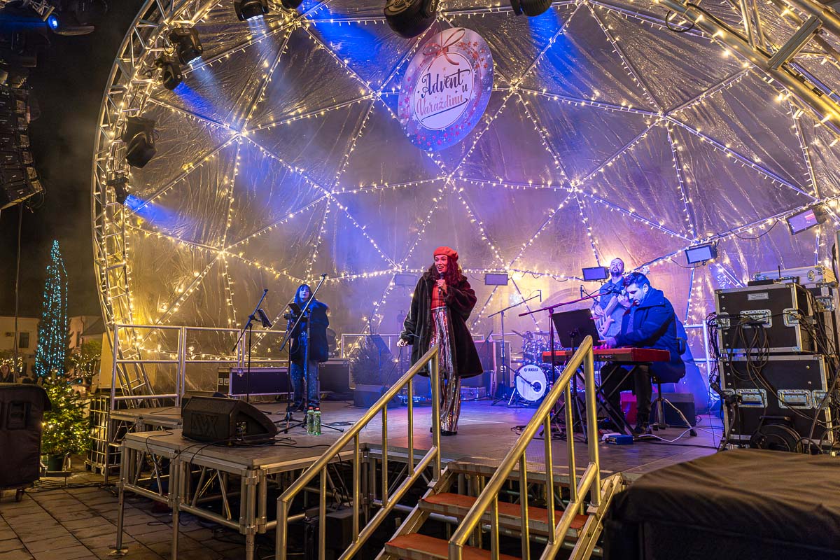 30.11.2024. – Advent i paljenje prve svijeće ispred katedrale_FB Media (23 of 25)