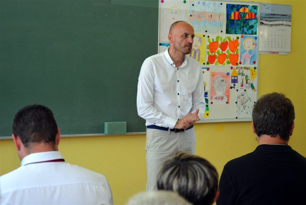 Image 3785811 (auto)