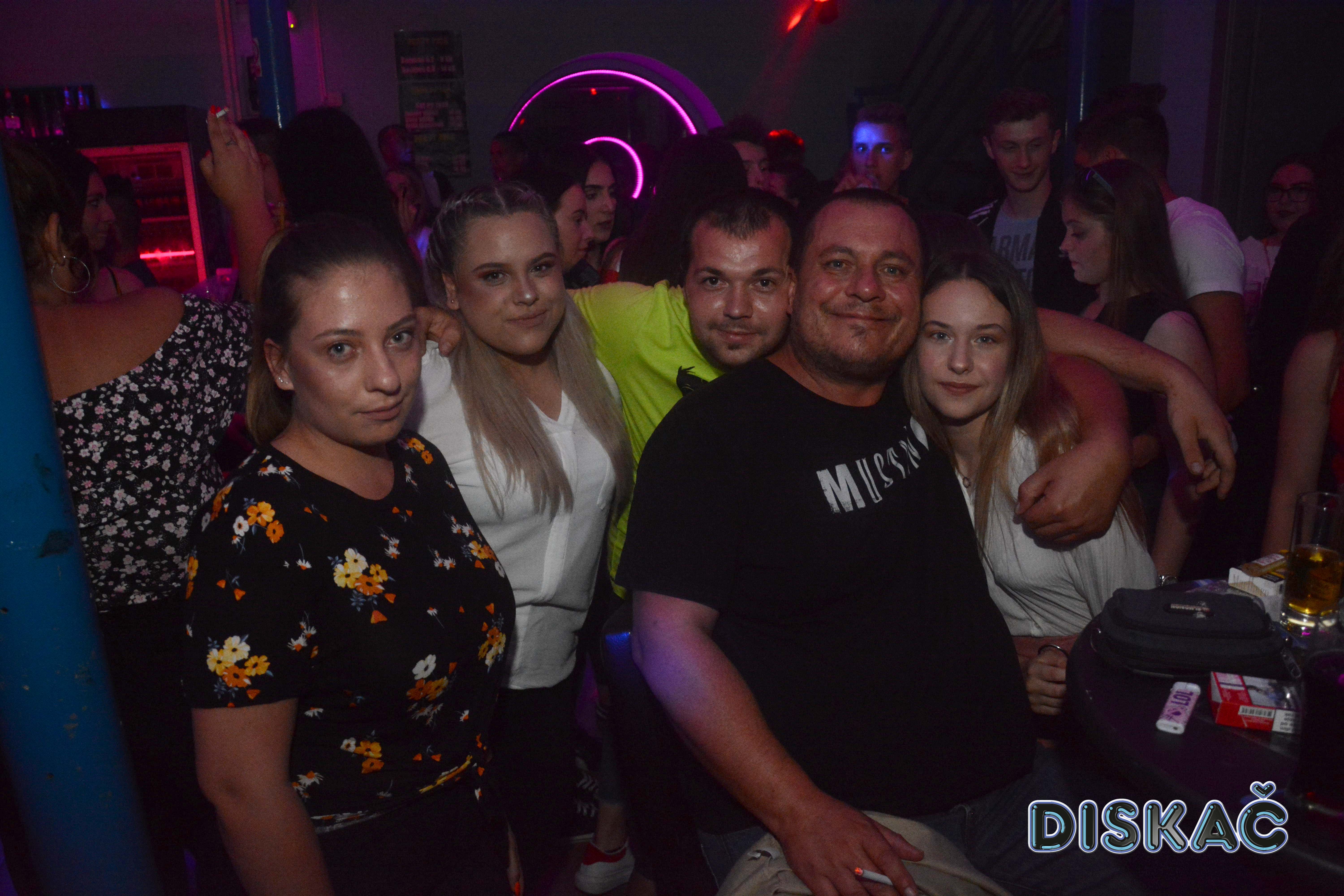 Image 3834435 (auto)