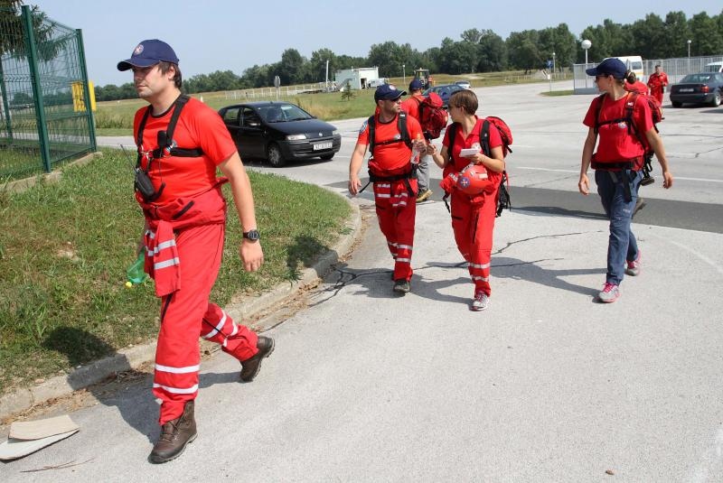 pxl06071511092445455708