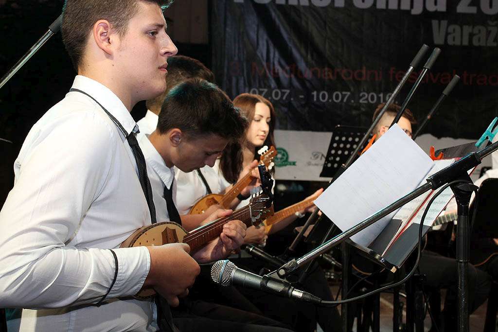 folkofonijadan111195908