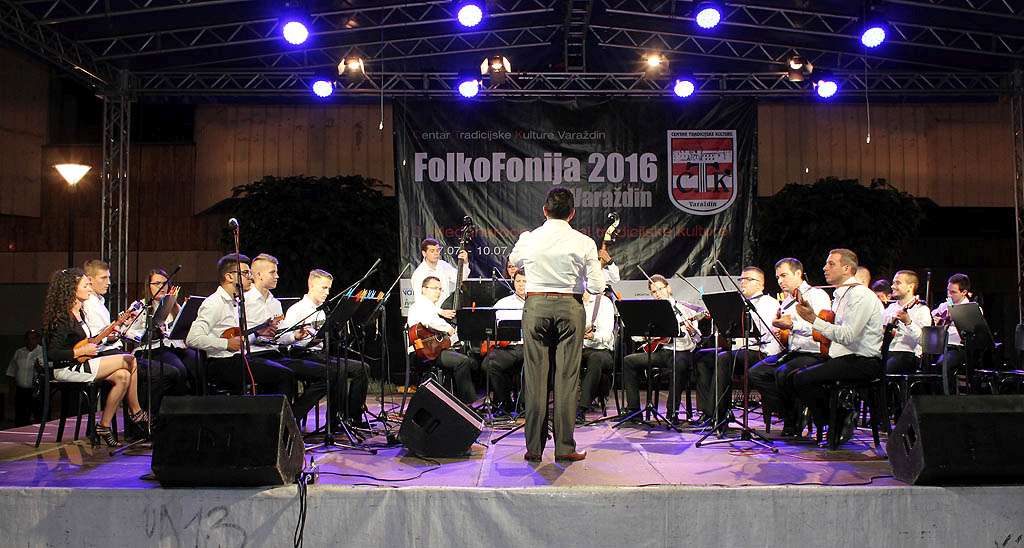 folkofonijadan118142545