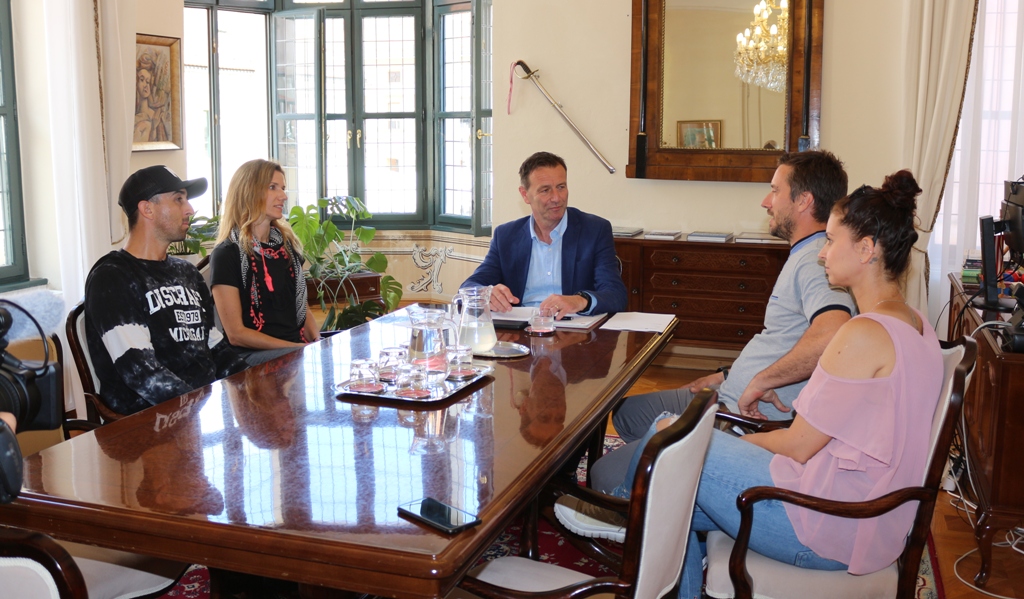 Image 5724617 (auto)