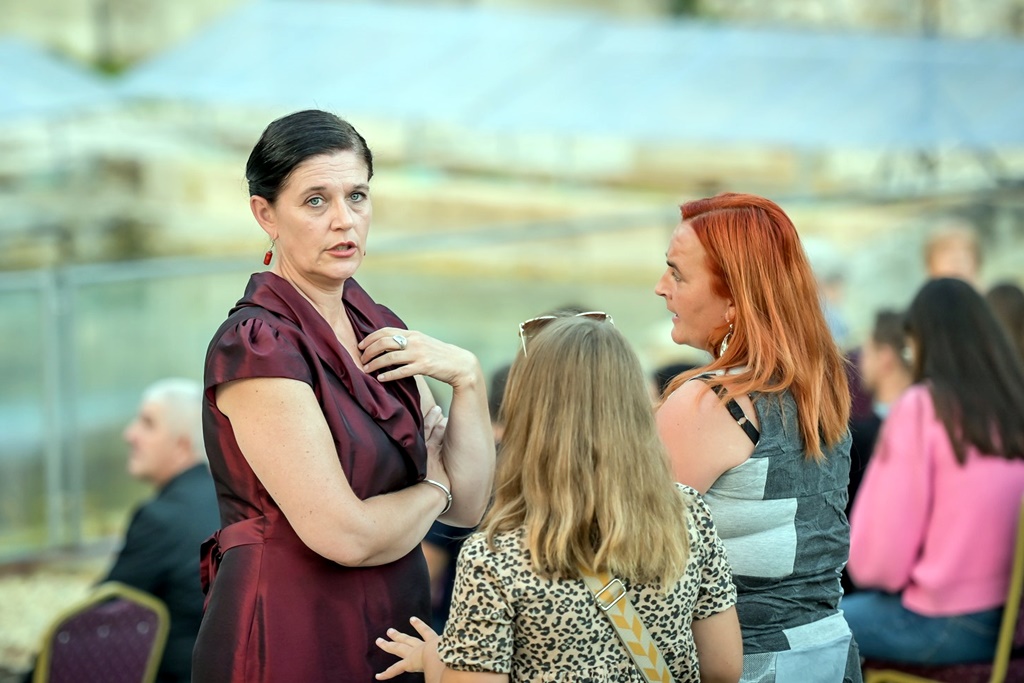 Image 5831741 (auto)