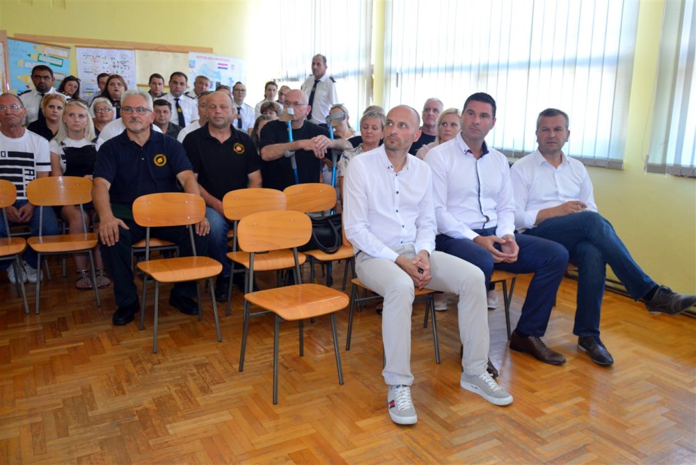 Image 3785799 (auto)