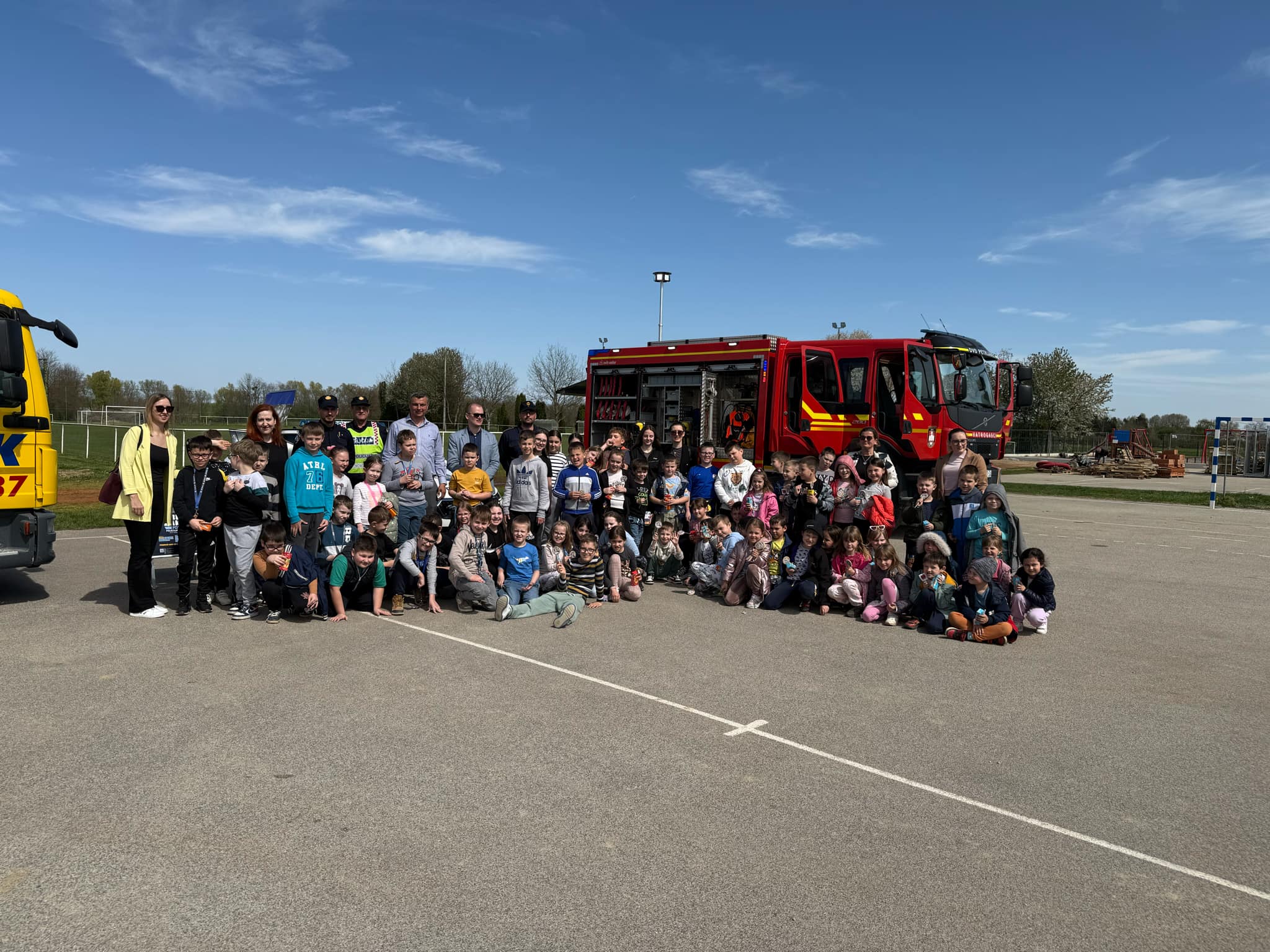 3721719c-d77d-48fa-920c-9eebcb3b96d2 3721719c-d77d-48fa-920c-9eebcb3b96d2