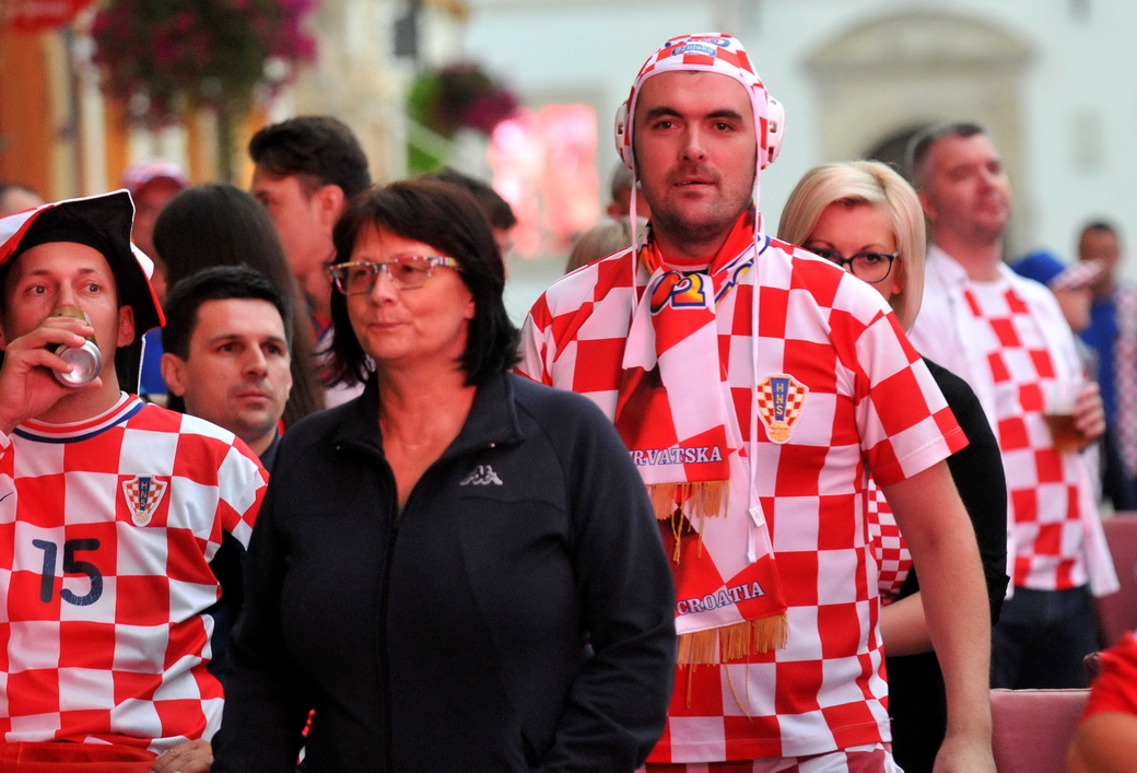 Navijači na Korzu, utakmica Hrvatska – Engleska