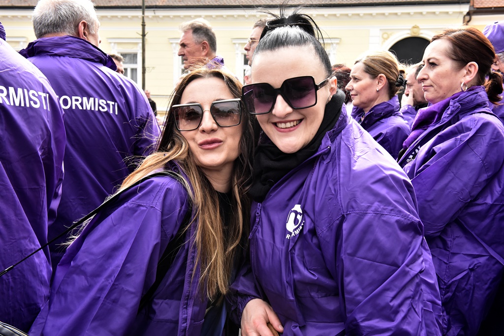 Prosvjed ‘Dosta je!’