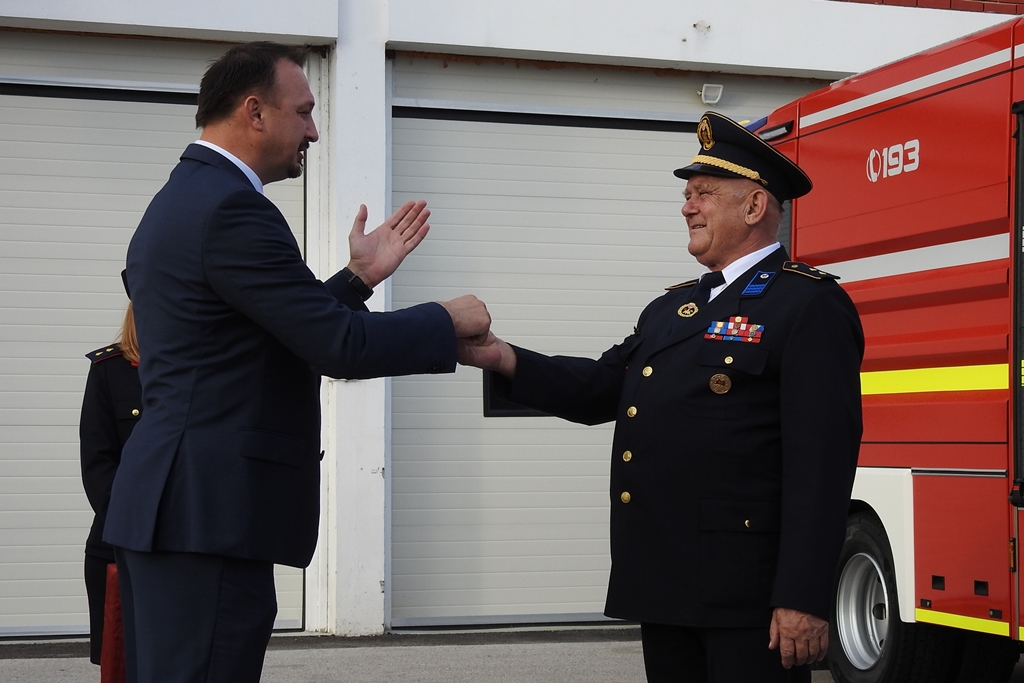 Image 4675380 (auto)