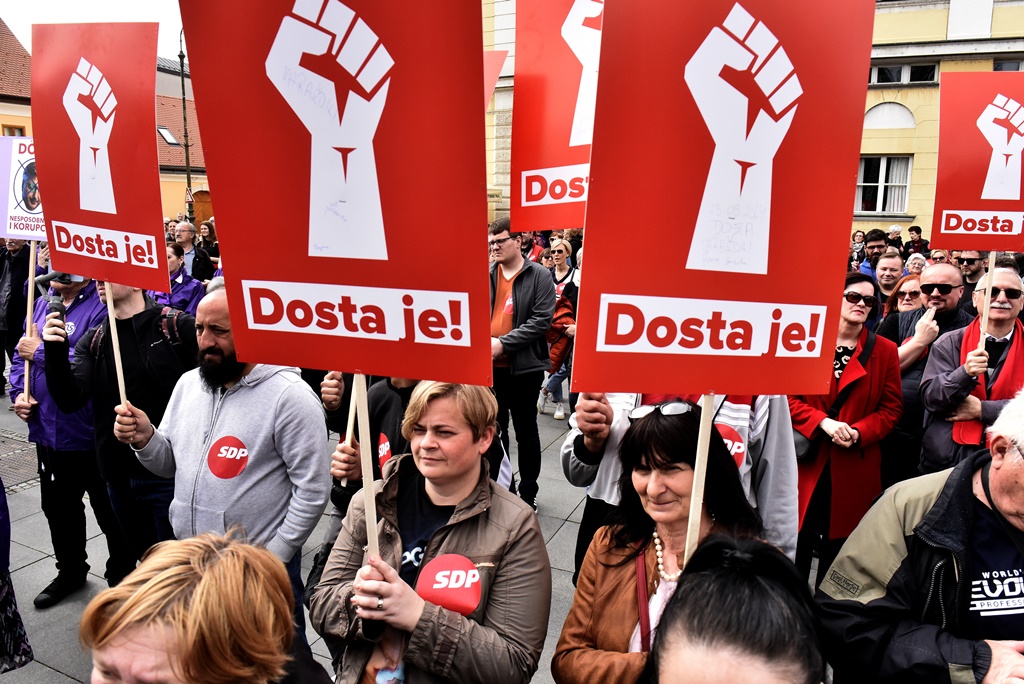 Prosvjed ‘Dosta je!’