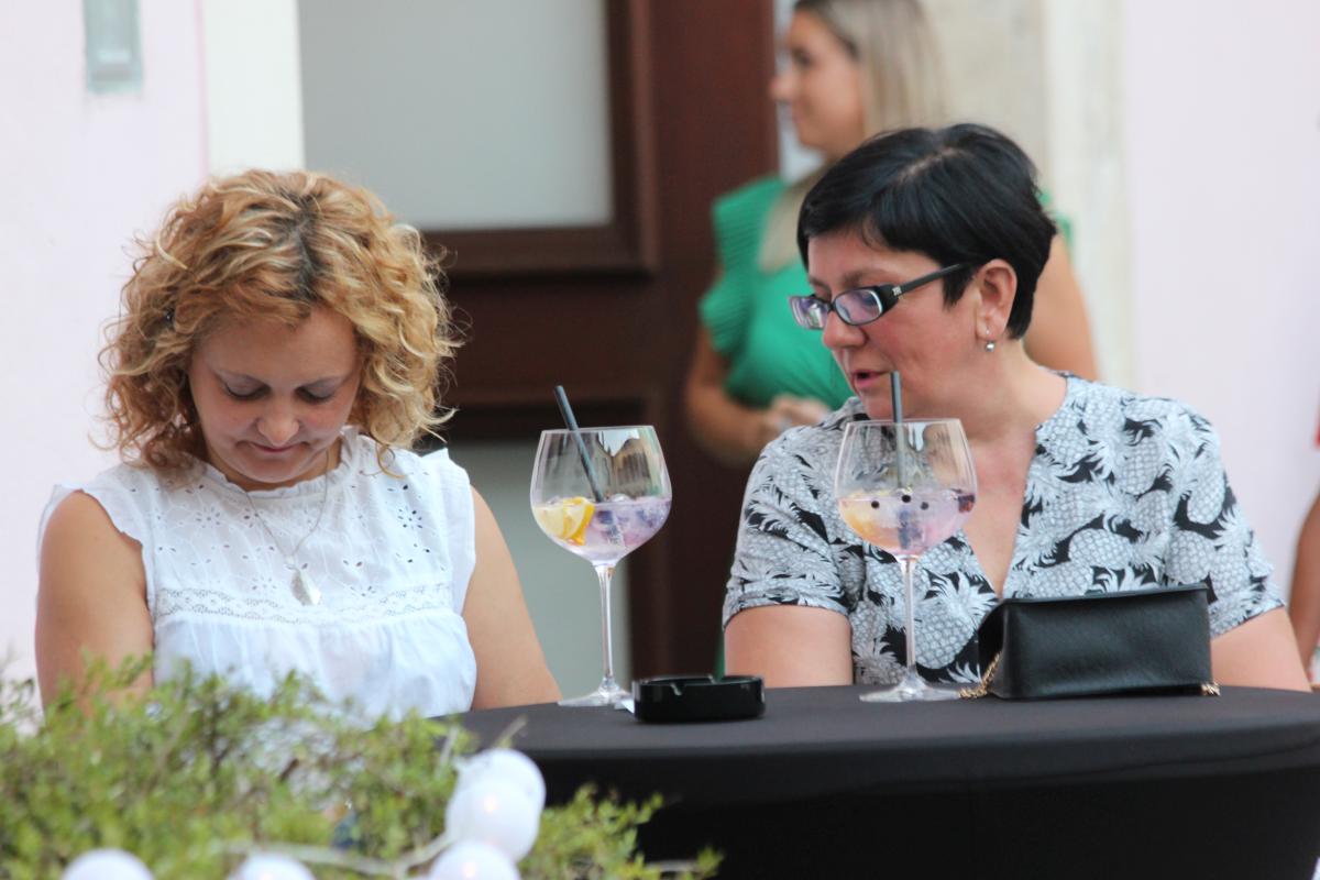 Image 5423328 (auto) Image 5423328 (auto)