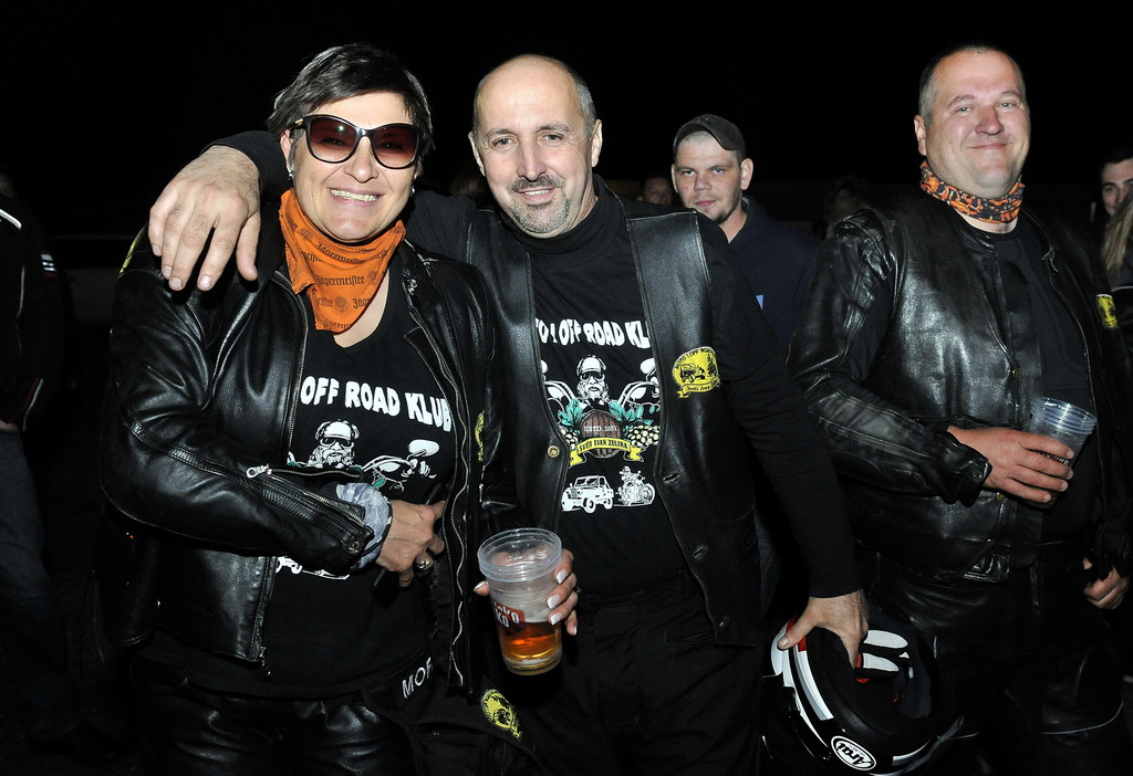 Psihomodo pop na motorijadi u Biškupcu