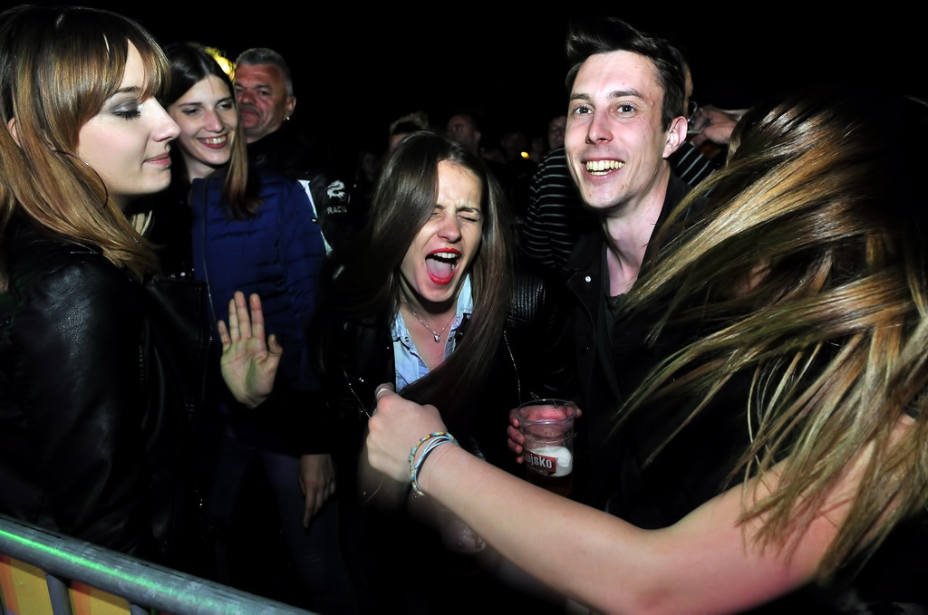 Psihomodo pop na motorijadi u Biškupcu