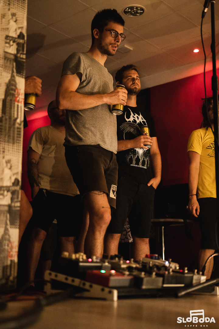 Scena je mrtva Scena je mrtva