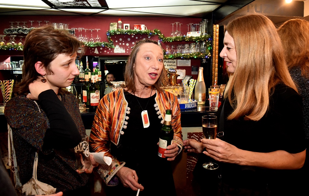 Image 5946433 (auto)