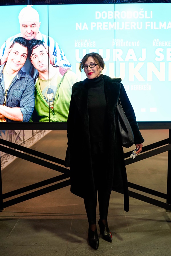 Ufuraj se i pukni, premijera Zagreb