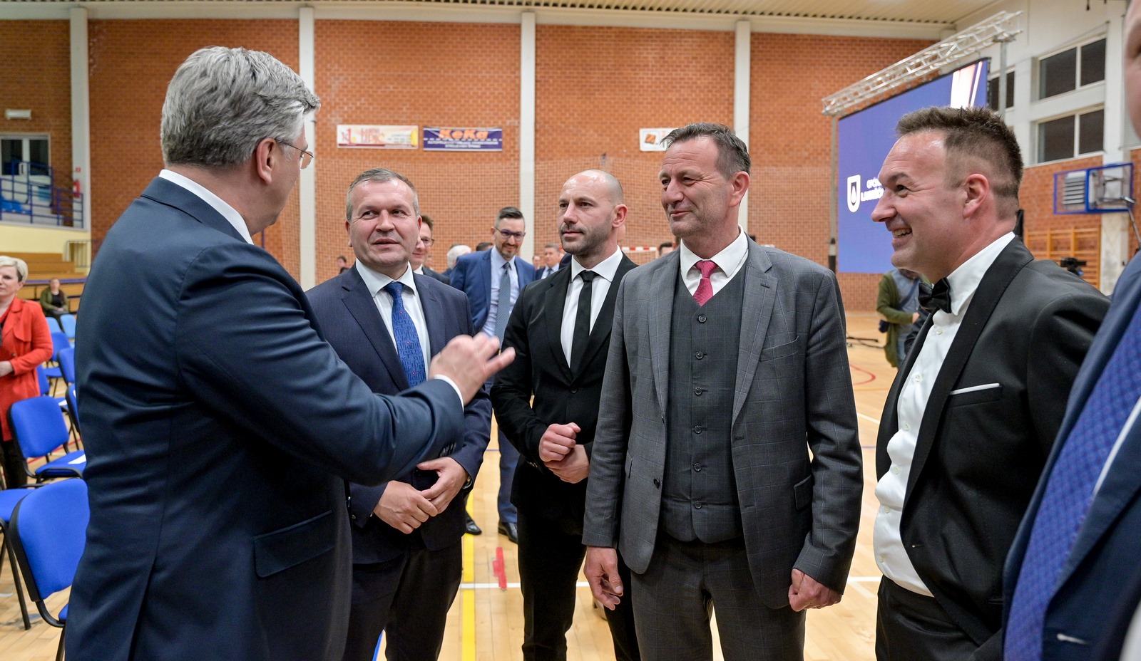 Općina Ljubešćica, Andrej Plenković, Nenad Horvatić