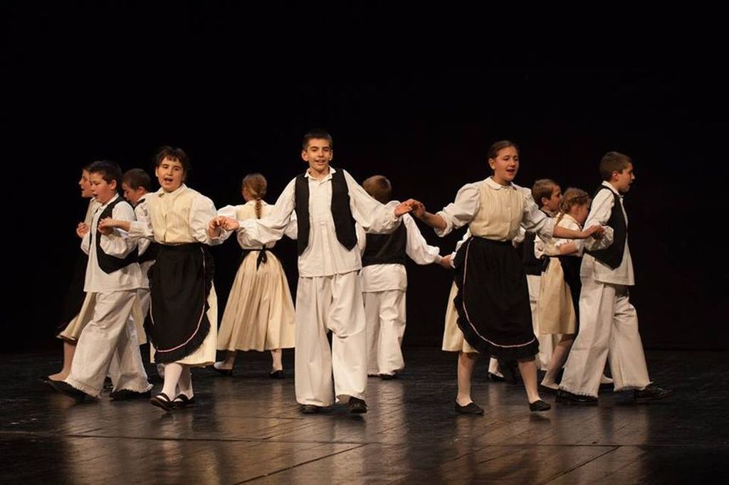 1053077899441639390290754451722