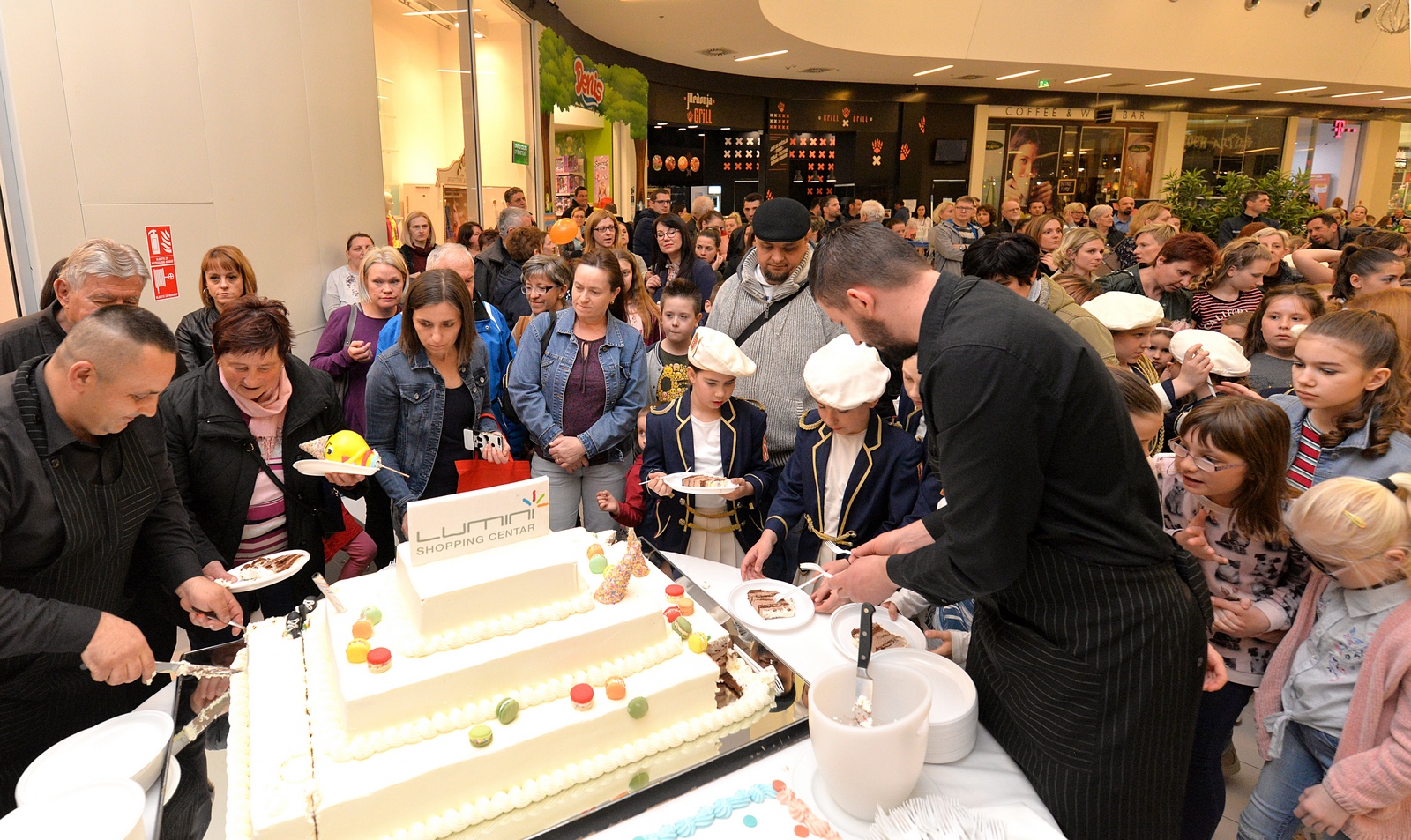 Lumini – peti rođendan Lumini – peti rođendan